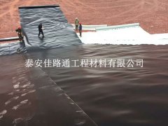 污水處理防滲膜損壞，這 5 大自然因素是主要原